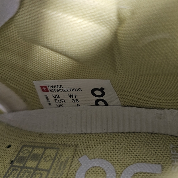 Womens On Cloud X Shift Vapor Acacia Off White Yellow Running Sneakers Shoes - Picture 14 of 14